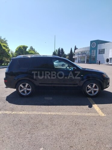 Mitsubishi Outlander 2008, 25,500 km - 3.0 l - Qazax