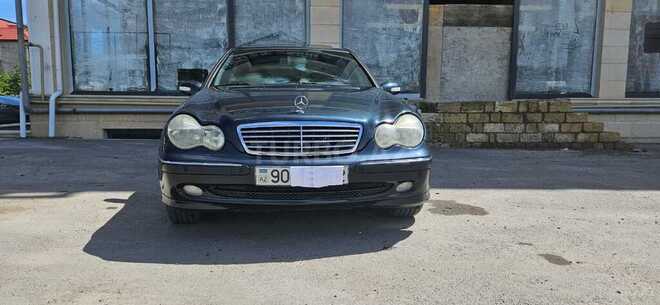 Mercedes C 240 2001, 190,000 km - 2.6 l - Quba