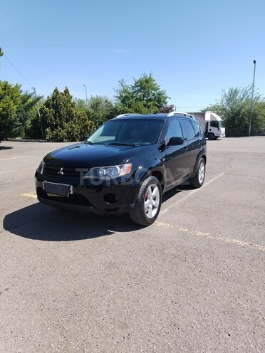 Mitsubishi Outlander 2008, 25,500 km - 3.0 l - Qazax