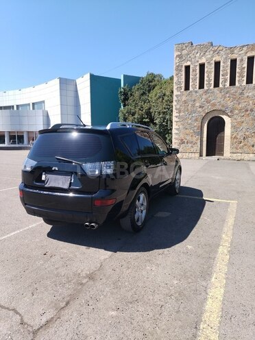 Mitsubishi Outlander 2008, 25,500 km - 3.0 l - Qazax