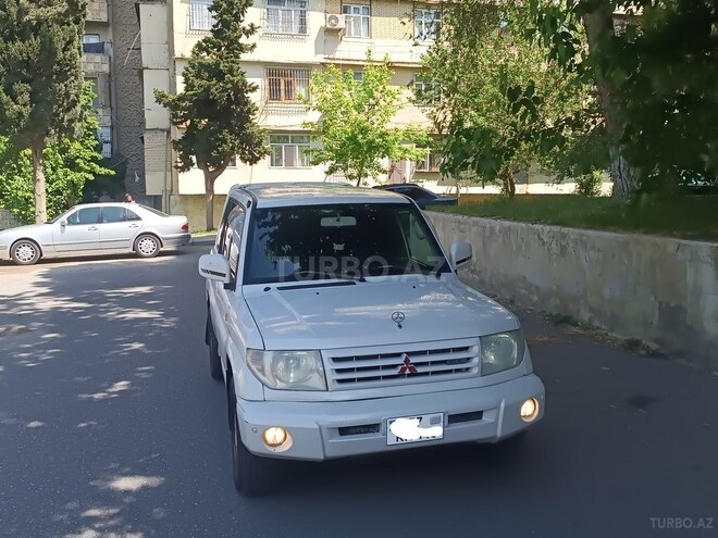 Mitsubishi Pajero io 2000, 240,000 km - 1.8 l - Bakı