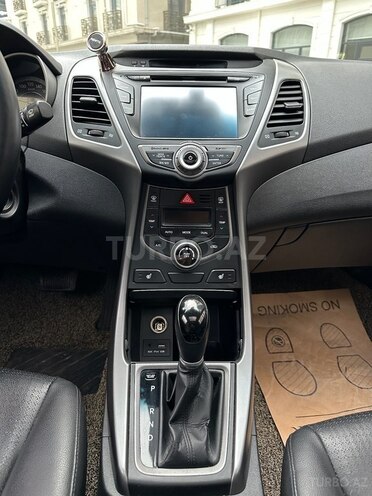 Hyundai Avante 2015, 130,000 km - 1.6 л - Bakı