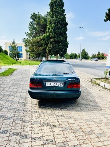 Mercedes E 240 1999, 210,000 km - 2.4 l - Gəncə