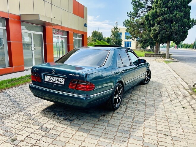 Mercedes E 240 1999, 210,000 km - 2.4 l - Gəncə
