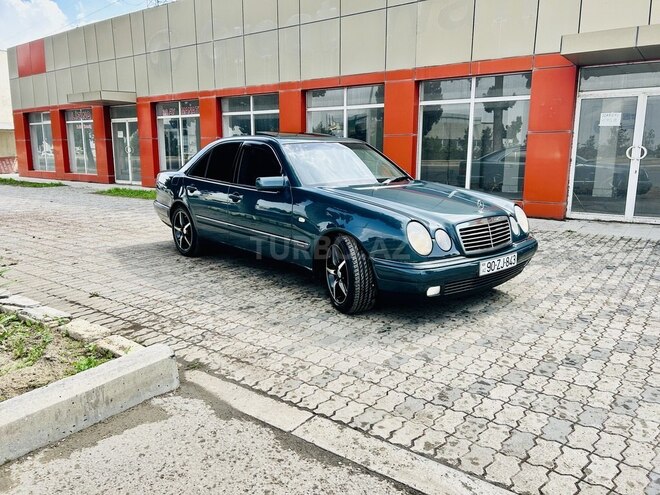 Mercedes E 240 1999, 210,000 km - 2.4 l - Gəncə