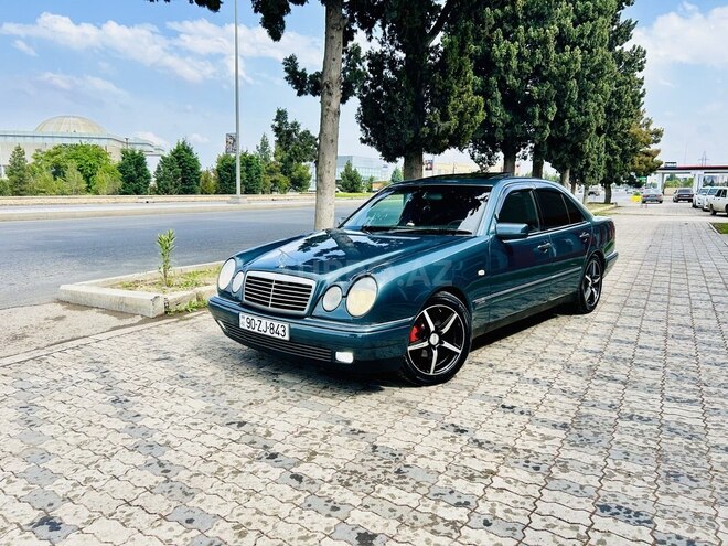 Mercedes E 240 1999, 210,000 km - 2.4 l - Gəncə