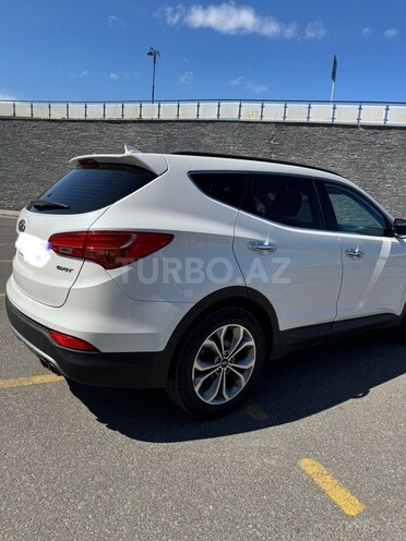 Hyundai Santa Fe-5