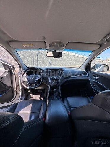 Hyundai Santa Fe-8