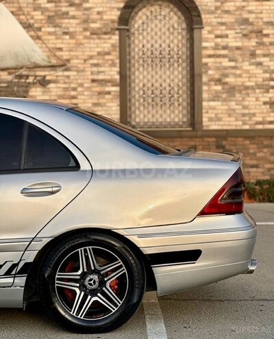 Mercedes C 220 d 2001, 214,365 km - 2.2 l - Bakı