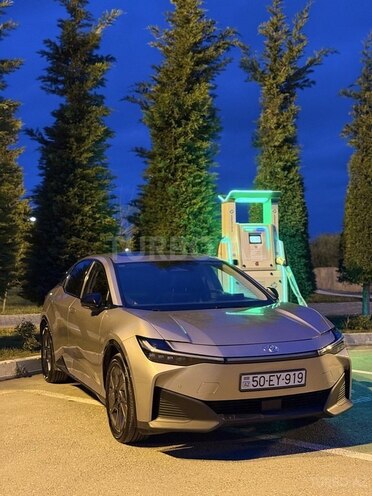 Toyota bZ3 2023, 16,000 km - 0.1 l - Sumqayıt