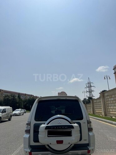 Mitsubishi Pajero 2011, 234,000 km - 3.5 л - Bakı