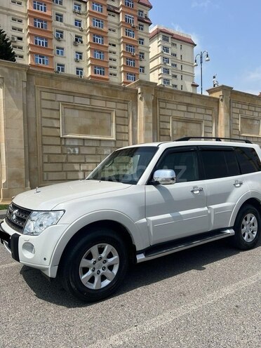 Mitsubishi Pajero 2011, 234,000 km - 3.5 л - Bakı