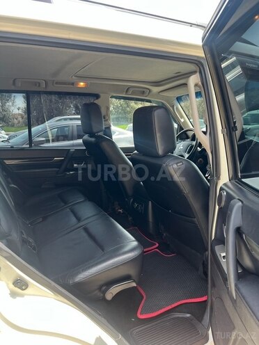 Mitsubishi Pajero 2011, 234,000 km - 3.5 л - Bakı