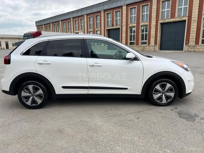 Kia Niro 2017, 250,000 km - 1.6 л - Bakı