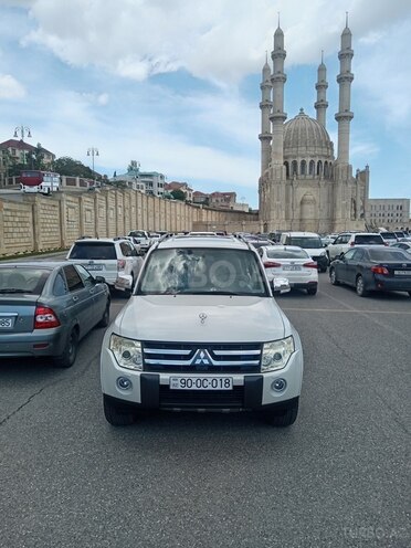 Mitsubishi Pajero 2008, 325,000 km - 3.0 l - Bakı