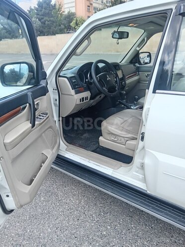 Mitsubishi Pajero 2008, 325,000 km - 3.0 l - Bakı