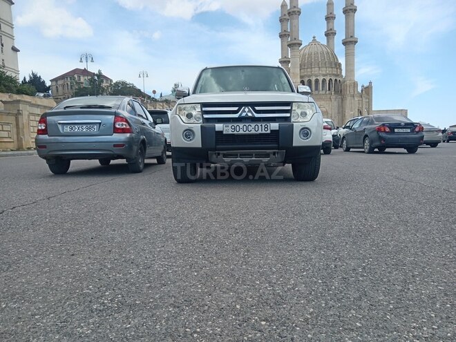 Mitsubishi Pajero 2008, 325,000 km - 3.0 l - Bakı