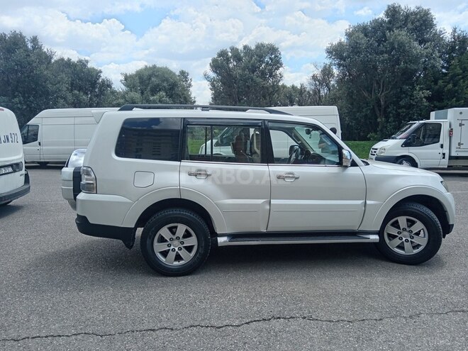 Mitsubishi Pajero 2008, 325,000 km - 3.0 l - Bakı