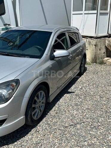 Opel Astra 2004, 250,000 km - 1.4 l - Gəncə