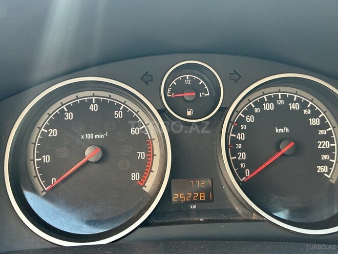 Opel Astra 2004, 250,000 km - 1.4 l - Gəncə