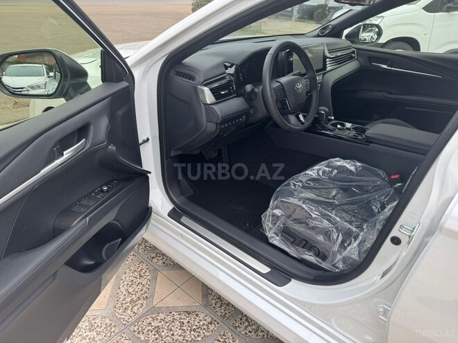 Toyota Camry-21