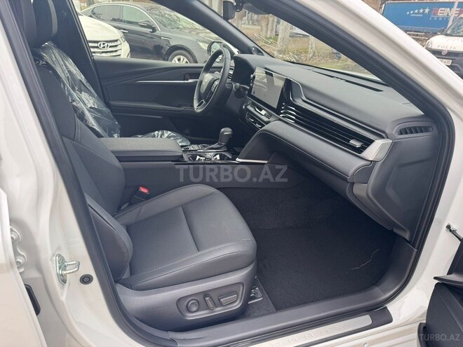 Toyota Camry-11