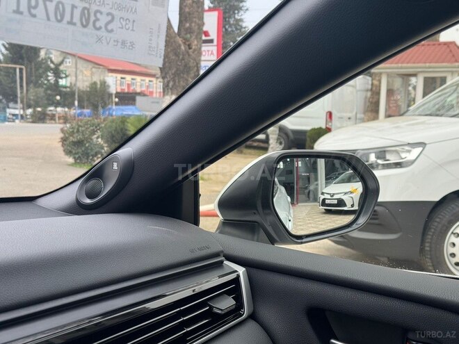 Toyota Camry-16