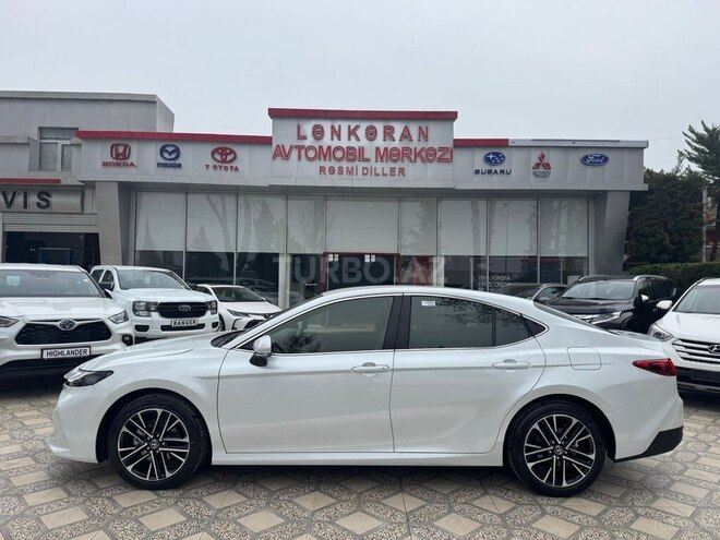 Toyota Camry-6