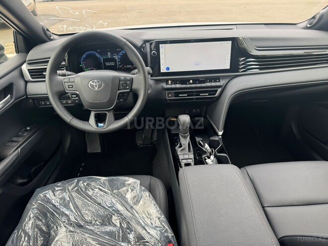 Toyota Camry-15