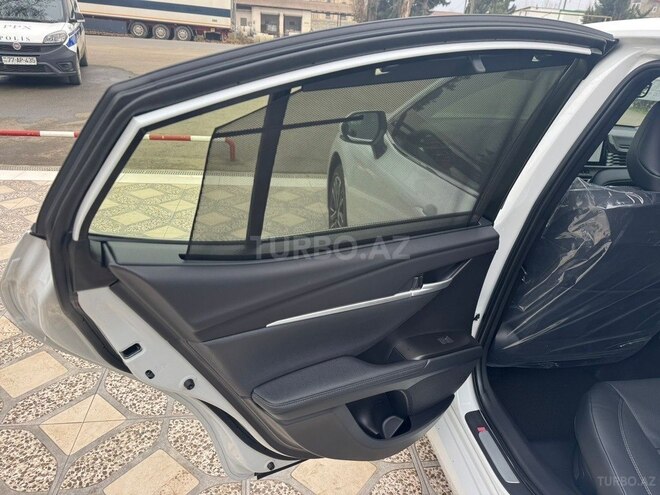 Toyota Camry-14