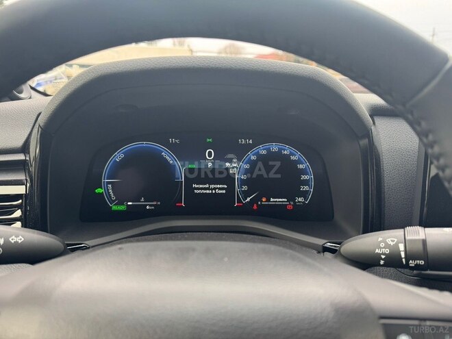 Toyota Camry-13
