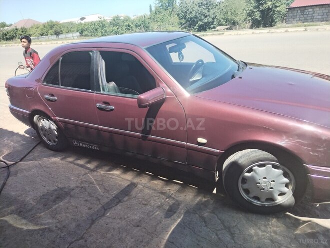 Mercedes C 200 1995, 194,692 km - 2.0 l - Tovuz