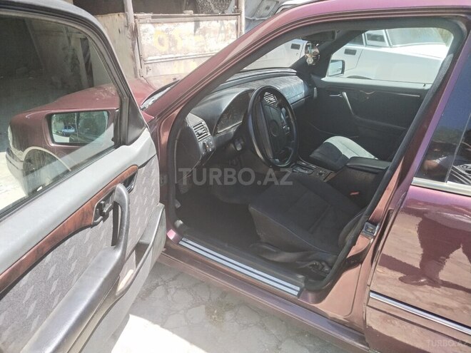 Mercedes C 200 1995, 194,692 km - 2.0 l - Tovuz