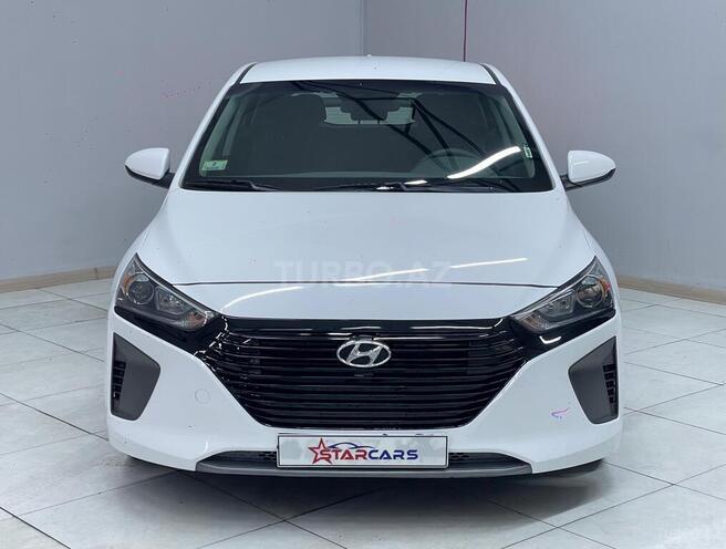 Hyundai IONIQ-1