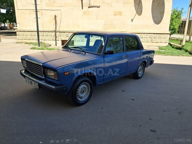 LADA (VAZ) 2107 2006, 153,000 km - 1.6 l - Qazax