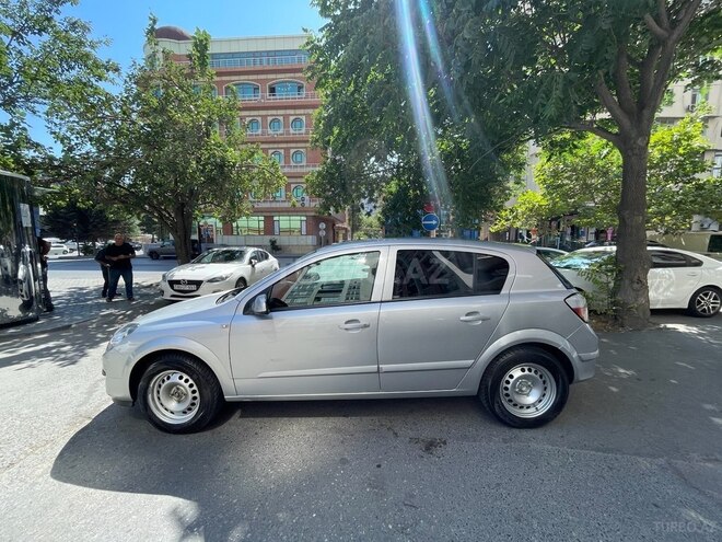 Opel Astra 2004, 296,000 km - 1.4 l - Bakı