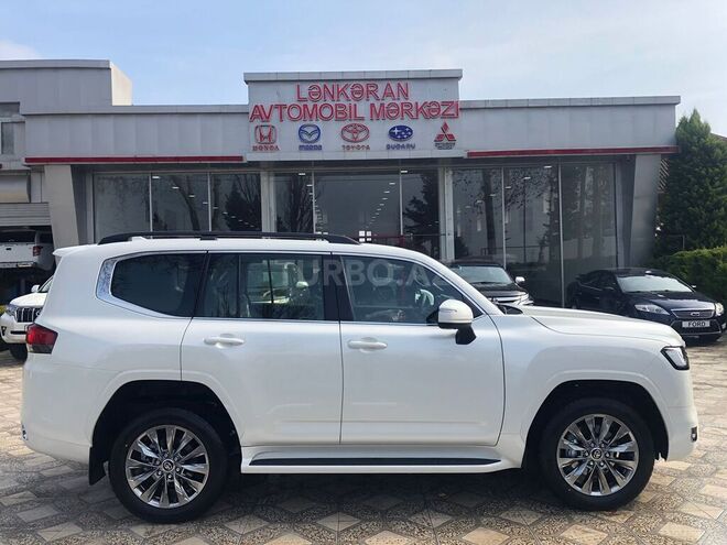 Toyota Land Cruiser-5