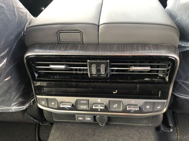 Toyota Land Cruiser-12