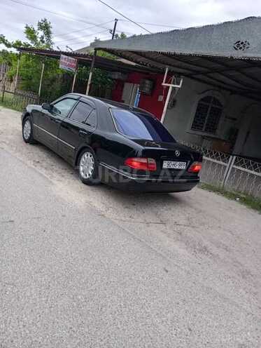 Mercedes E 320 2001, 350,000 km - 3.2 l - Şirvan