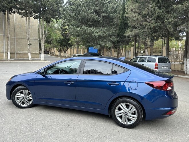 Hyundai Elantra 2019, 113,000 km - 2.0 l - Bakı