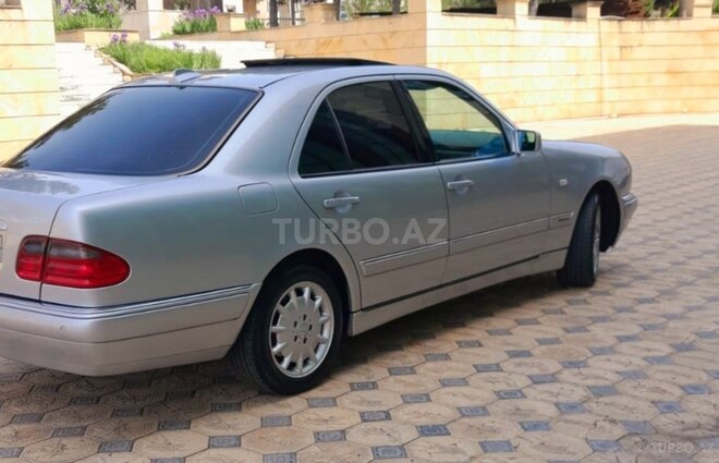 Mercedes E 240 1999, 246,000 km - 2.4 л - Gəncə