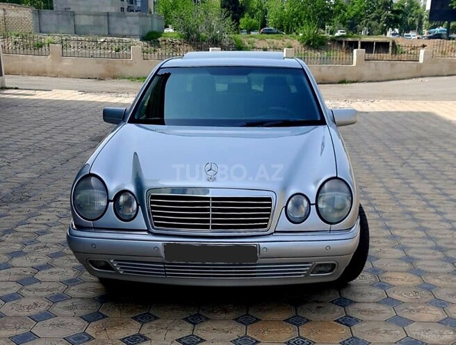 Mercedes E 240 1999, 246,000 km - 2.4 л - Gəncə