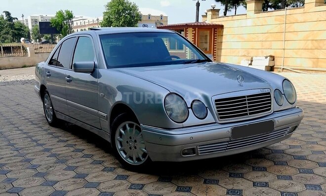 Mercedes E 240 1999, 246,000 km - 2.4 л - Gəncə
