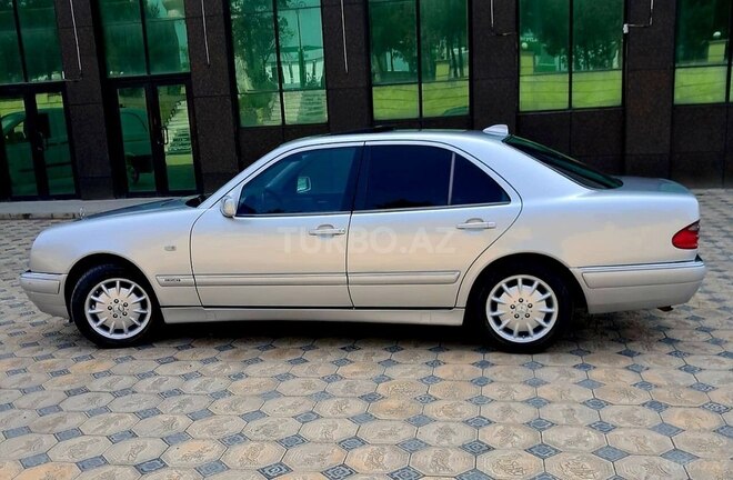 Mercedes E 240 1999, 246,000 km - 2.4 л - Gəncə