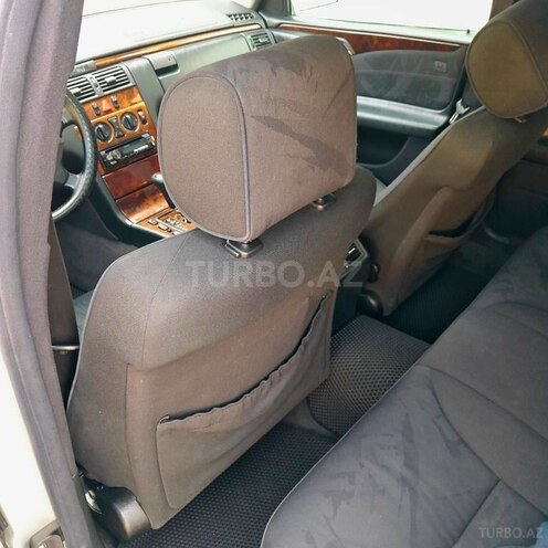 Mercedes E 240 1999, 246,000 km - 2.4 л - Gəncə