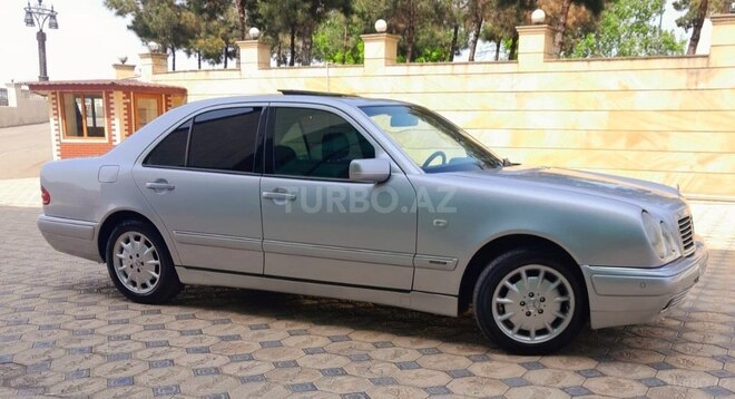 Mercedes E 240 1999, 246,000 km - 2.4 л - Gəncə