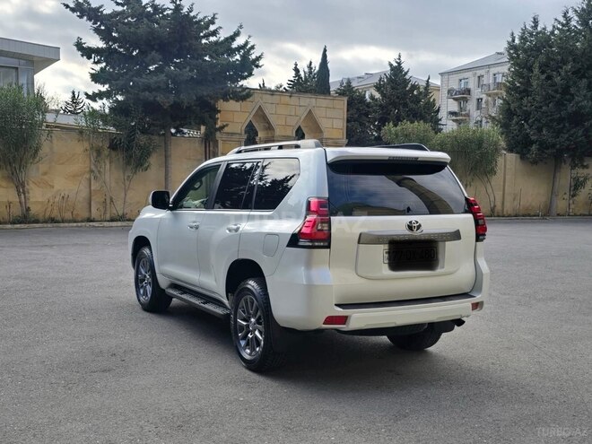 Toyota Land Cruiser Prado-3