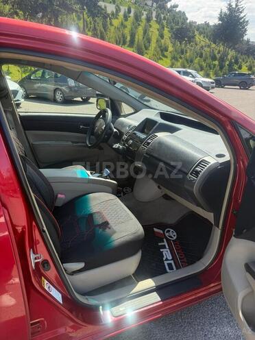 Toyota Prius-7