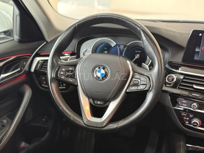 BMW 520-13