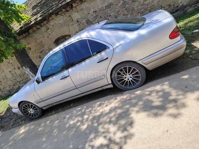 Mercedes E 240 1997, 300,000 km - 2.4 l - Daşkəsən